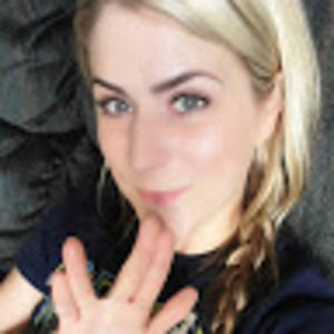 Meet your Posher, Evelyn